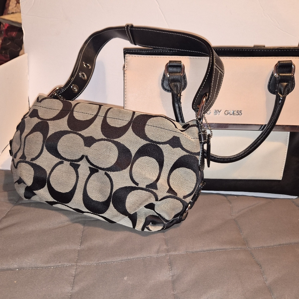Coach Black and Grey Signature Shoulder Bag - Picture 10 of 12
